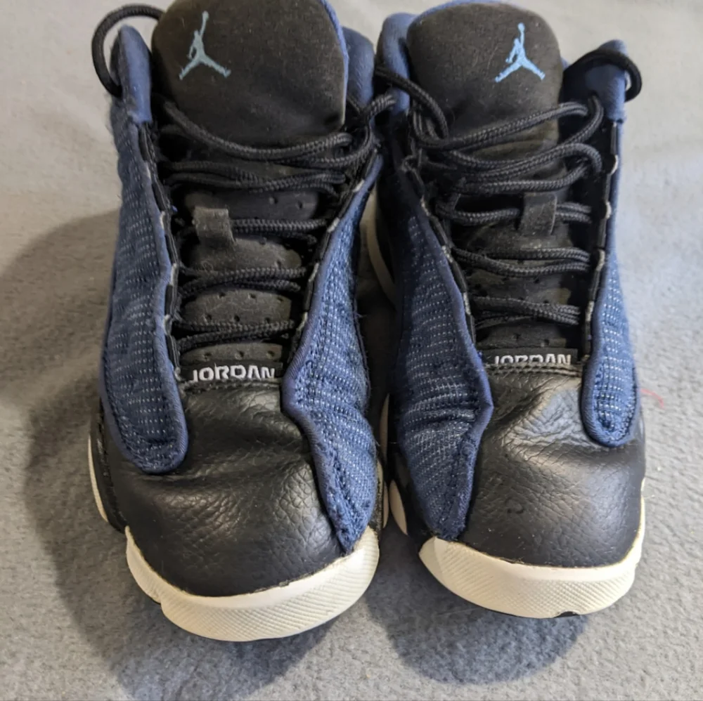 Nike Air Jordan retro 13 sz 2Y‎ navy black. Boys